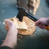 1015618_fiskarsemea_02_chopping_axe_xs_x7