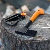 1015618_fiskarsemea_03_chopping_axe_xs_x7